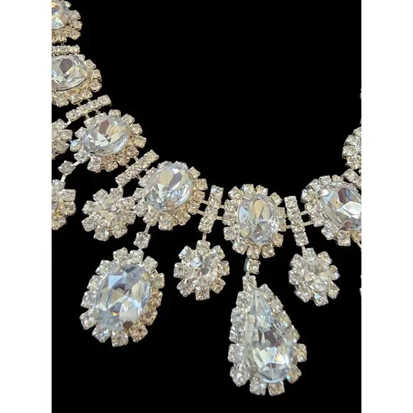 NWOT Large White Crystal Cluster Necklace/Earring Set - Picture 3 of 5